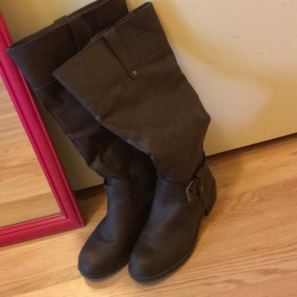 Brown boots